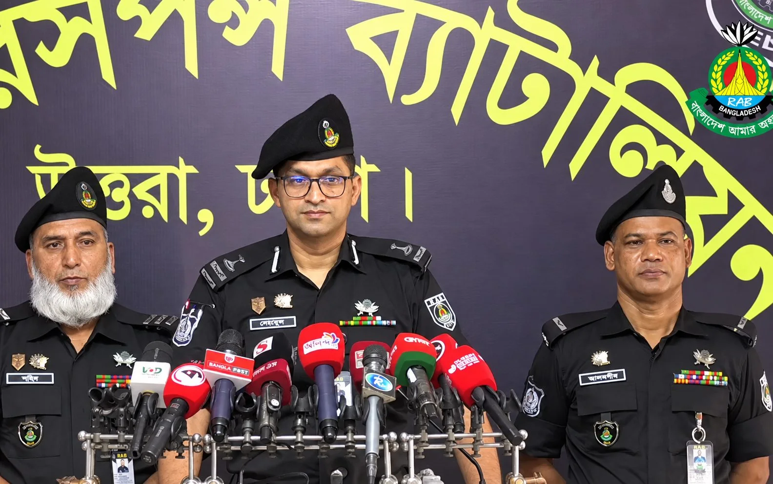 লুণ্ঠিত ও অবৈধ অস্ত্রের তথ্য দিলেই পুরস্কার, পরিচয় গোপন রাখবে এসআরবি