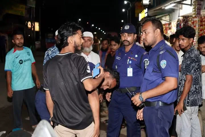 বান্দরবানে মাদক, কিশোর গ্যাং ও অবৈধ গাড়ির বিরুদ্ধে পুলিশের অভিযান