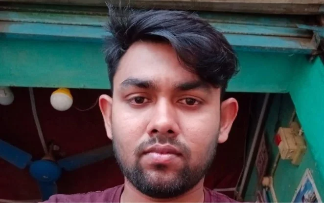 শ্যামনগরে গাছ থেকে পড়ে এক ব্যবসায়ীর মৃত্যু