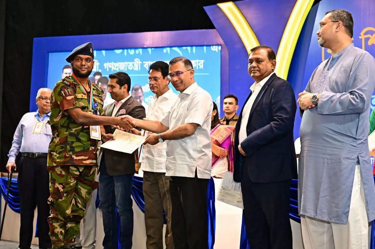 গুণী শিক্ষক সম্মাননা-২০২৬ পেলেন লেফটেন্যান্ট কর্নেল রহিম