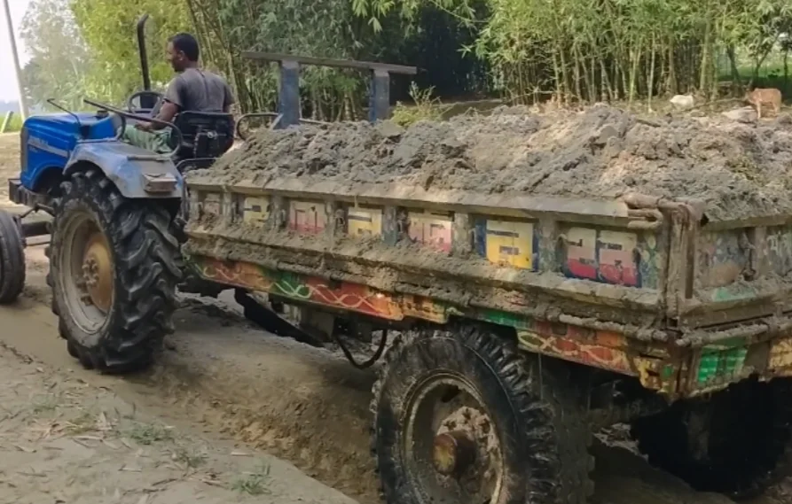 টাঙ্গন নদীতে অবৈধ বালু উত্তোলনের অভিযোগ, প্রশাসনের ভূমিকা নিয়ে প্রশ্ন
