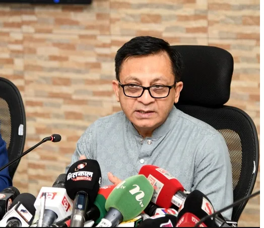চট্টগ্রাম বন্দর নিয়ে ‘দেশ বিক্রি’ অভিযোগ অমূলক: বাণিজ্যমন্ত্রীর জবাব