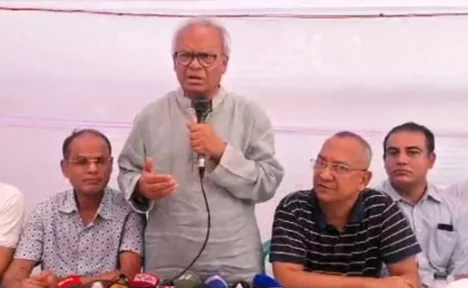 আইজিপির ক্রসফায়ার মন্তব্যে সরকার বিব্রত: রিজভীর নতুন প্রতিক্রিয়া