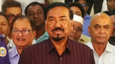 আগামী দশ বছরেও শেখ হাসিনার ফেরার সম্ভাবনা দেখছেন না সংসদের স্পিকার