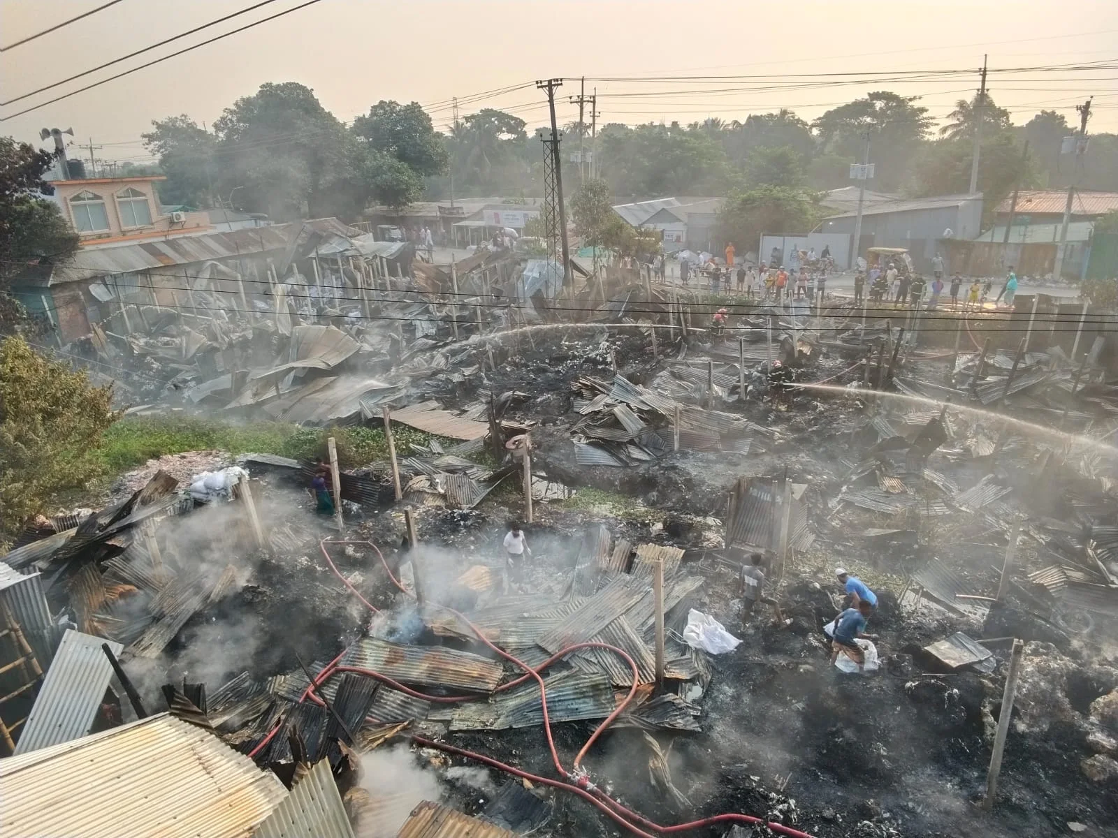 বন্দরে তুলার গোডাউনে ভয়াবহ আগুন, ক্ষতি ৫০ লাখ টাকা