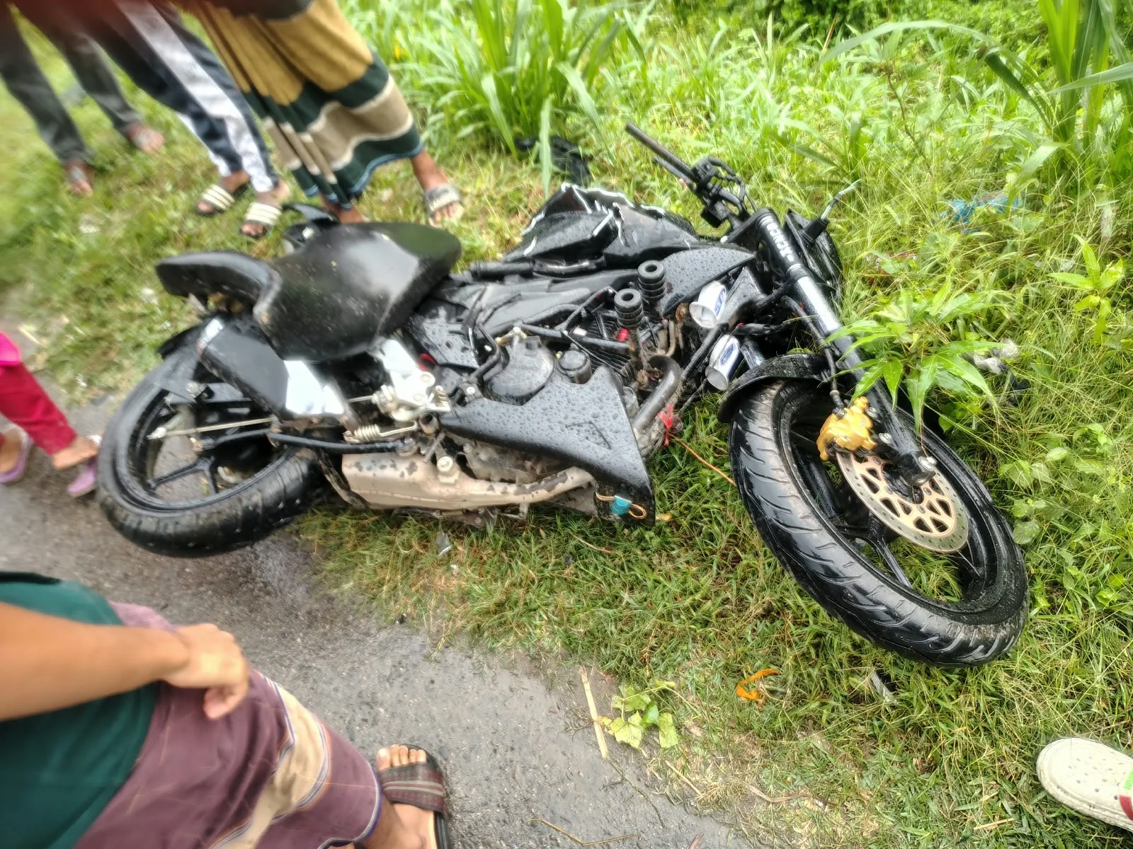 ভাঙ্গায় পিকআপ-মোটরসাইকেলের মুখোমুখি সংঘর্ষে কিশোর ফুটবলার নিহত