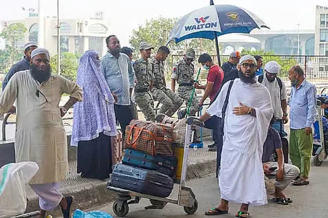 সৌদি সংকটে ১১৮ ফ্লাইট বাতিল, বিপাকে ১৮ হাজার যাত্রী