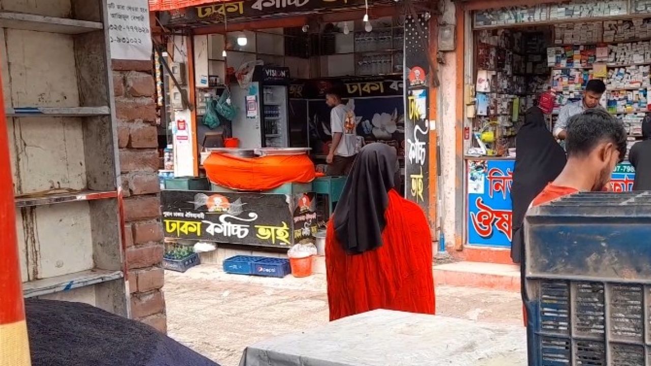 চিকিৎসার নামে প্রতারণা, ভাঙ্গা স্বাস্থ্য কমপ্লেক্সে সক্রিয় দালালচক্র