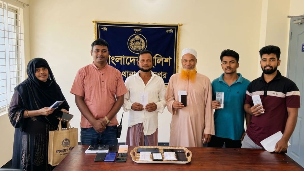 ভাঙ্গায় পুলিশের অভিযানে ১৫ টি মোবাইল উদ্ধার, মালিকদের ফেরত দেওয়ার উদ্যোগ