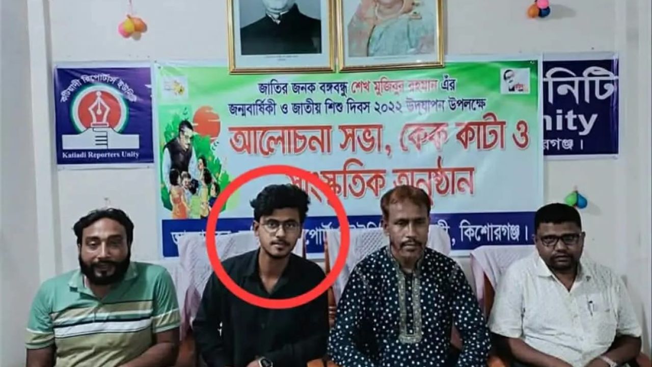 গফরগাঁওয়ে ব্রহ্মপুত্র থেকে অবৈধ বালু উত্তোলন: নেপথ্যে যুবলীগ-ছাত্রলীগ নেতাদের সিন্ডিকেট