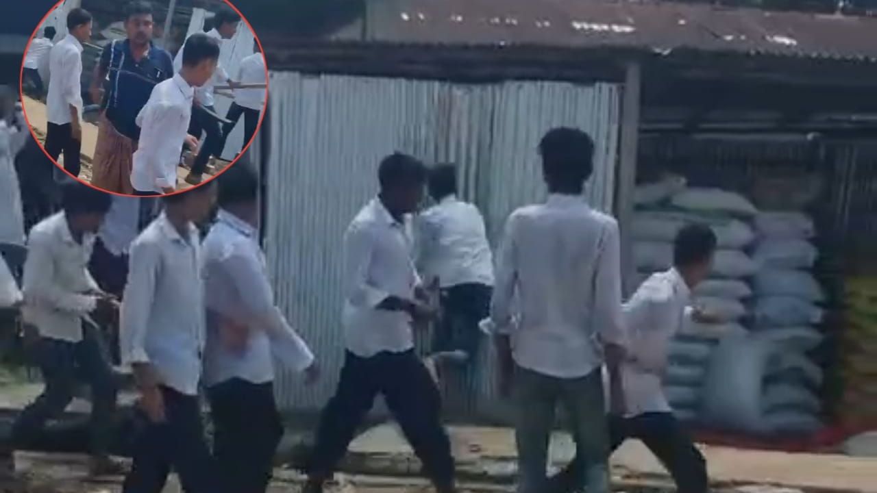 মান্দায় স্কুলশিক্ষার্থীদের উসকে দিয়ে ব্যবসা প্রতিষ্ঠানে তাণ্ডব, ভাঙচুর-লুটপাটে ক্ষতি ২৫ লাখ