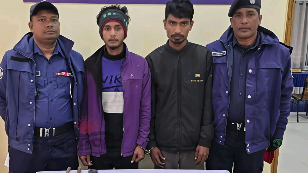 গভীর রাতে বাড়ি থেকে ধরে এনে সাজানো ডাকাতির মামলার অভিযোগ পুলিশের বিরুদ্ধে