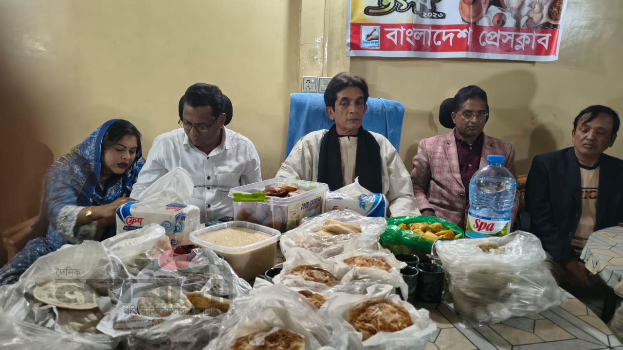 বাংলাদেশ প্রেসক্লাবের উদ্যোগে গাজীপুরে পিঠা উৎসব