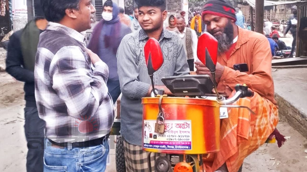 চাঁপাইনবাবগঞ্জ-৩: জেএসডি প্রার্থী ফজলুর ইসলামের গণসংযোগ তুঙ্গে