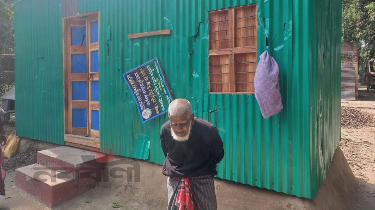 রাজবাড়ীতে তারেক রহমানের সহায়তা পাওয়া বৃদ্ধ গফুর মল্লিকের বাড়িতে হামলা ও লুটপাট