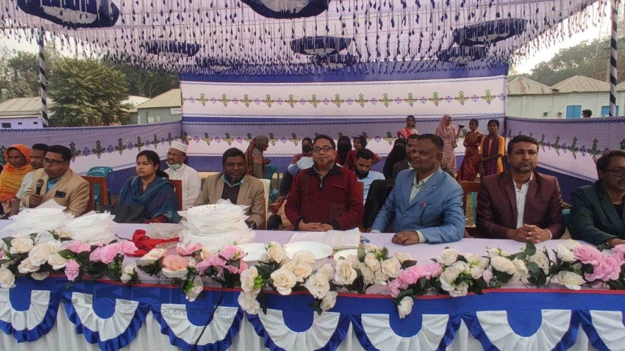 ধুনটে গোসাইবাড়ী আমির উদ্দিন আয়েজ উদ্দিন উচ্চ বিদ্যালয়ে বার্ষিক ক্রীড়া প্রতিযোগিতা অনুষ্ঠিত