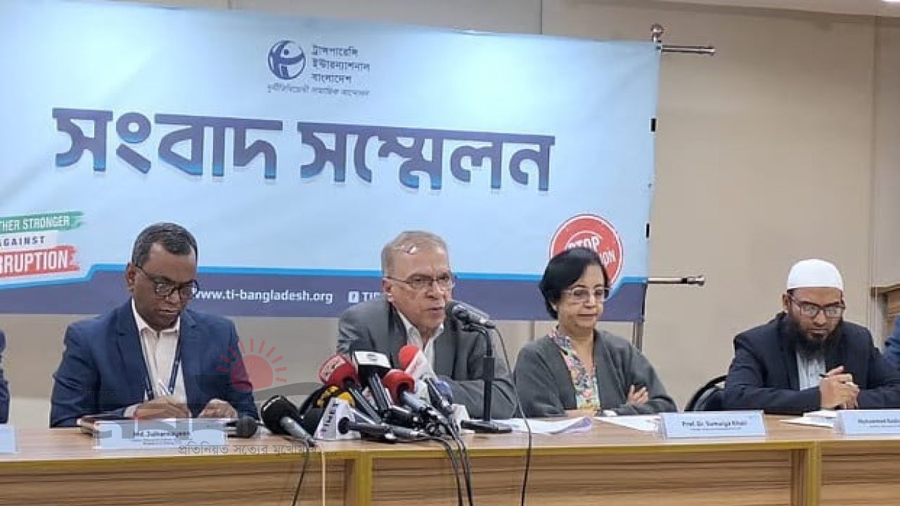 অন্তর্বর্তী সরকারের অর্জনের তুলনায় ব্যর্থতাই বেশি: টিআইবি