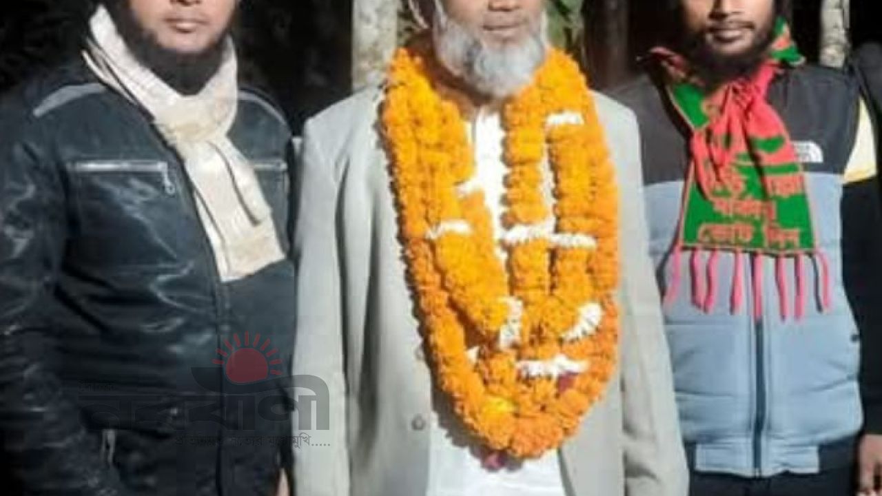 চাঁপাইনবাবগঞ্জ-২ আসনে হাড্ডাহাড্ডি লড়াই বিজয়ী ‘দাঁড়িপাল্লা’ ড. মিজানুর রহমান