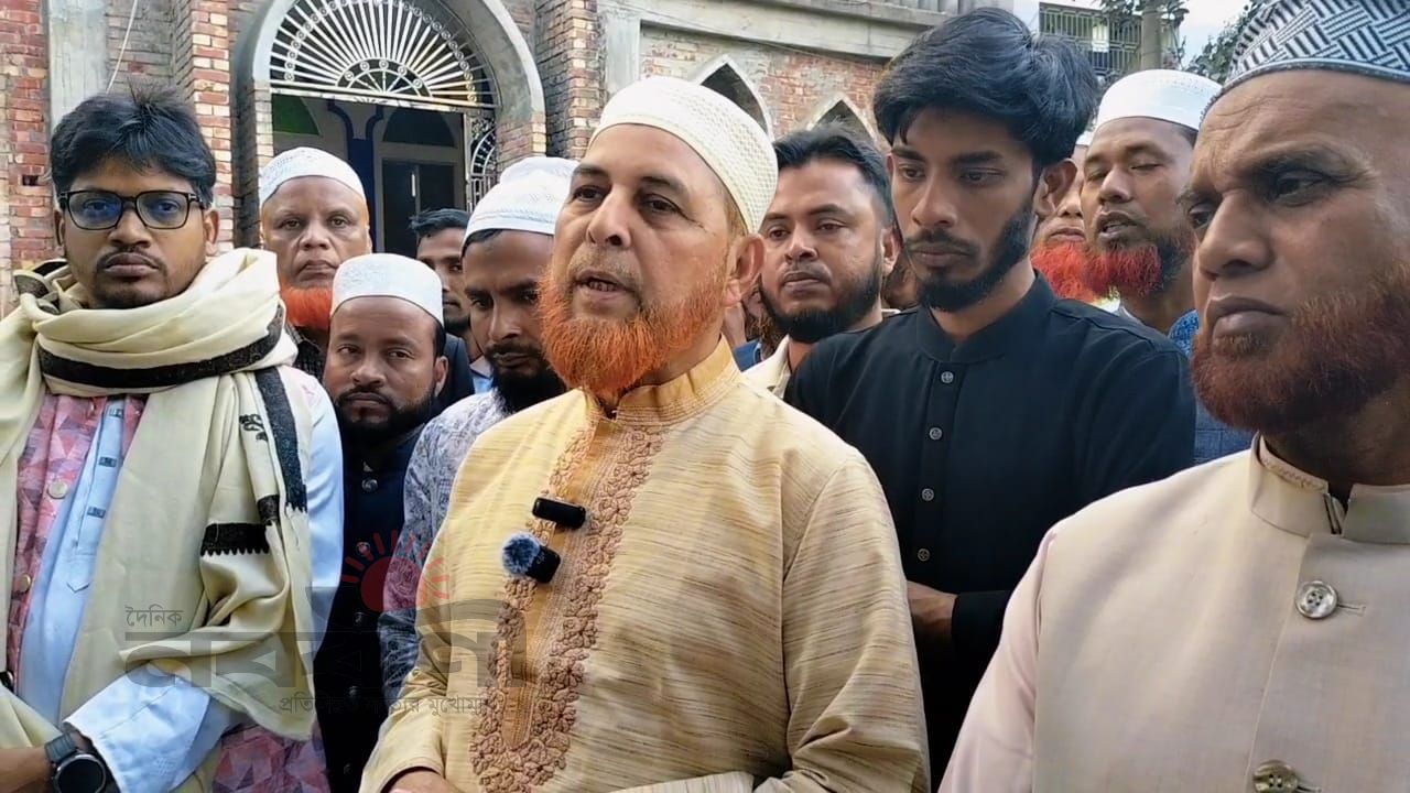 উল্লাপাড়ার উন্নয়নে প্রতিদ্বন্দ্বী প্রার্থী আকবর আলীকে পাশে চাই: দাঁড়িপাল্লার বিজয়ী প্রার্থী রফিকুল ইসলাম খান