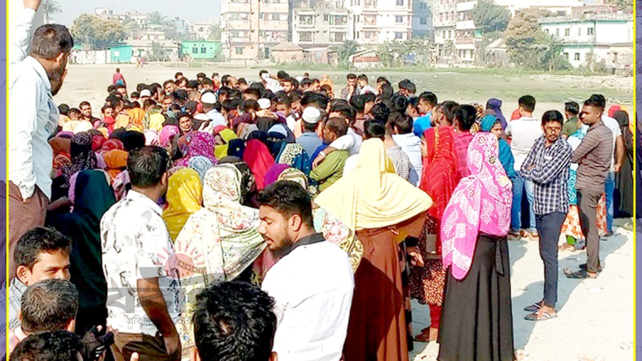 রোযার আগে হঠাৎ লে-অফ ঘোষণা: শ্রমিকদের অসন্তোষ