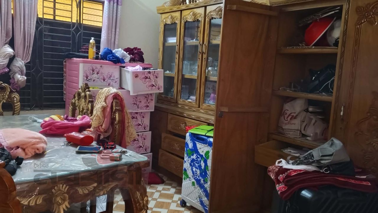 চাঁদপুর সদর-এ প্রবাসীর বাড়িতে চুরি, ৭ ভরি স্বর্ণালংকার ও নগদ অর্থ লুট