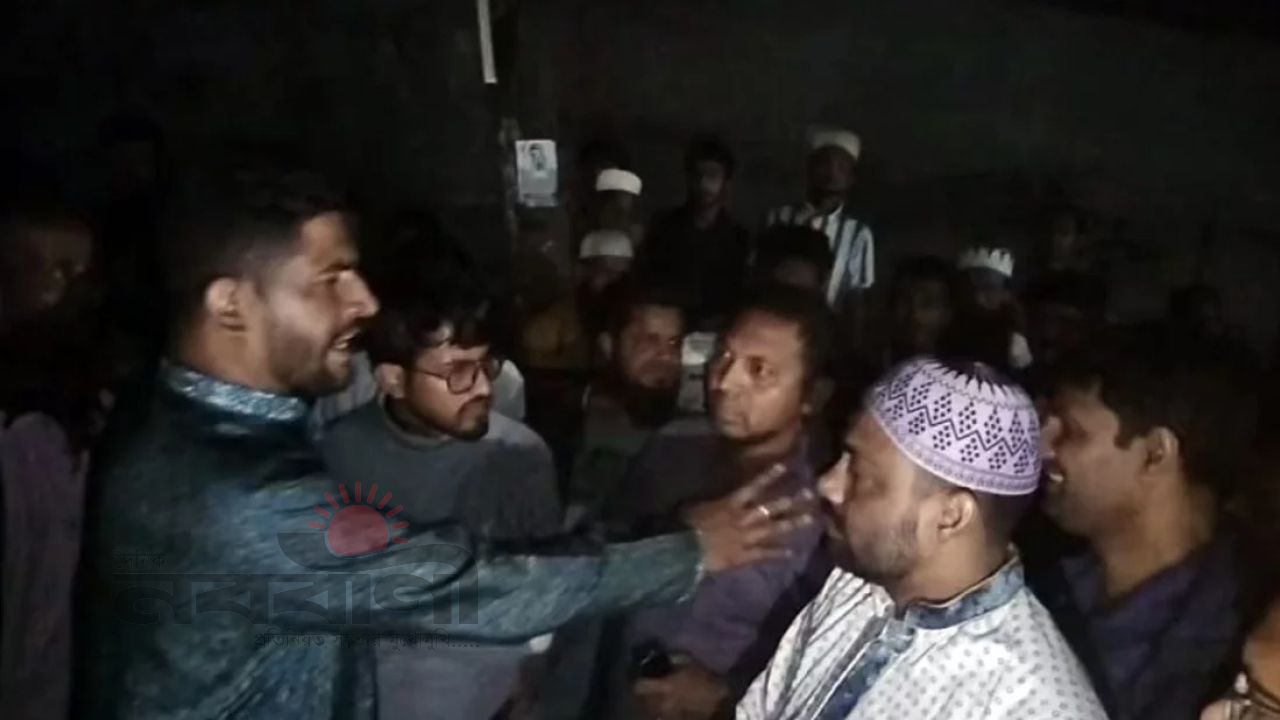 পটুয়াখালীতে ওয়ারেন্টভুক্ত ছাত্রদল নেতাকে গ্রেপ্তার ঘিরে তুলকালাম, পুলিশের সঙ্গে বাকবিতণ্ডা