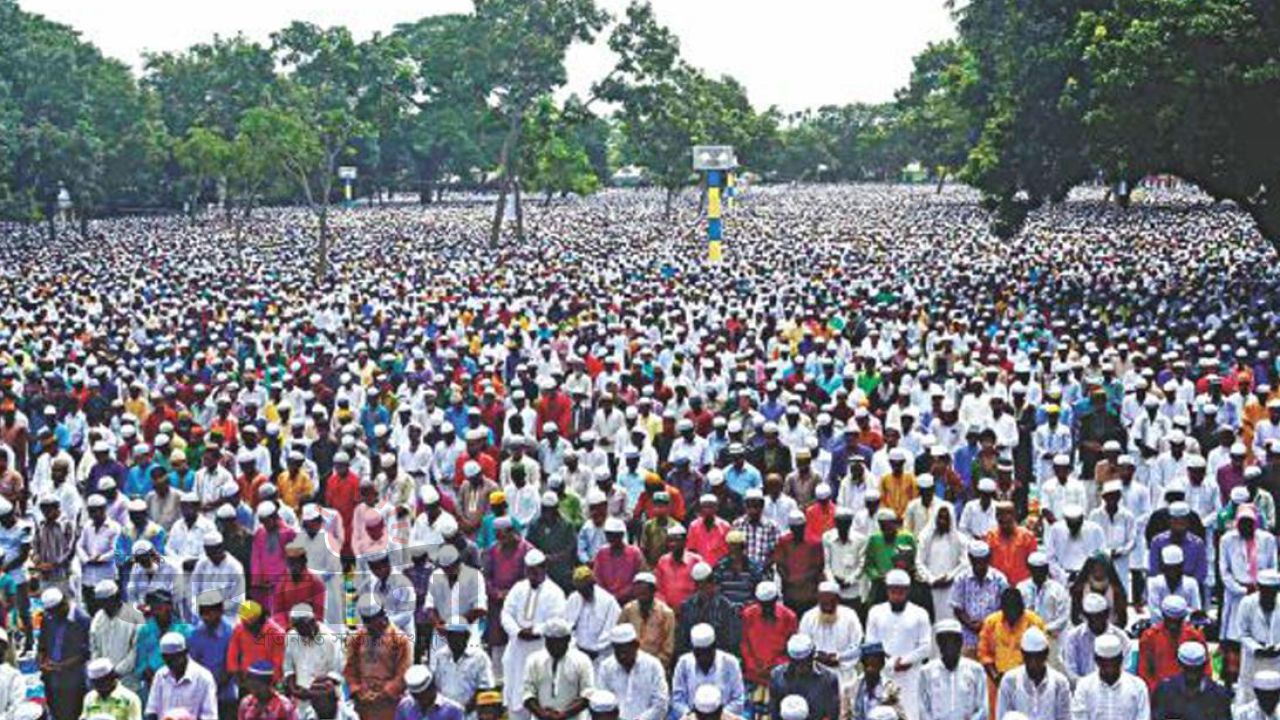 কিশোরগঞ্জেরঐতিহাসিক শোলাকিয়ায় ১৯৯তম ঈদের জামাত সকাল ১০ টায়