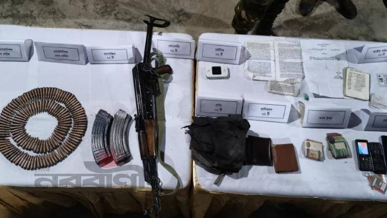 বান্দরবানে সশস্ত্র সংঘর্ষে জেএসএস সদস্য নিহত, অস্ত্র ও গোলাবারুদ উদ্ধার