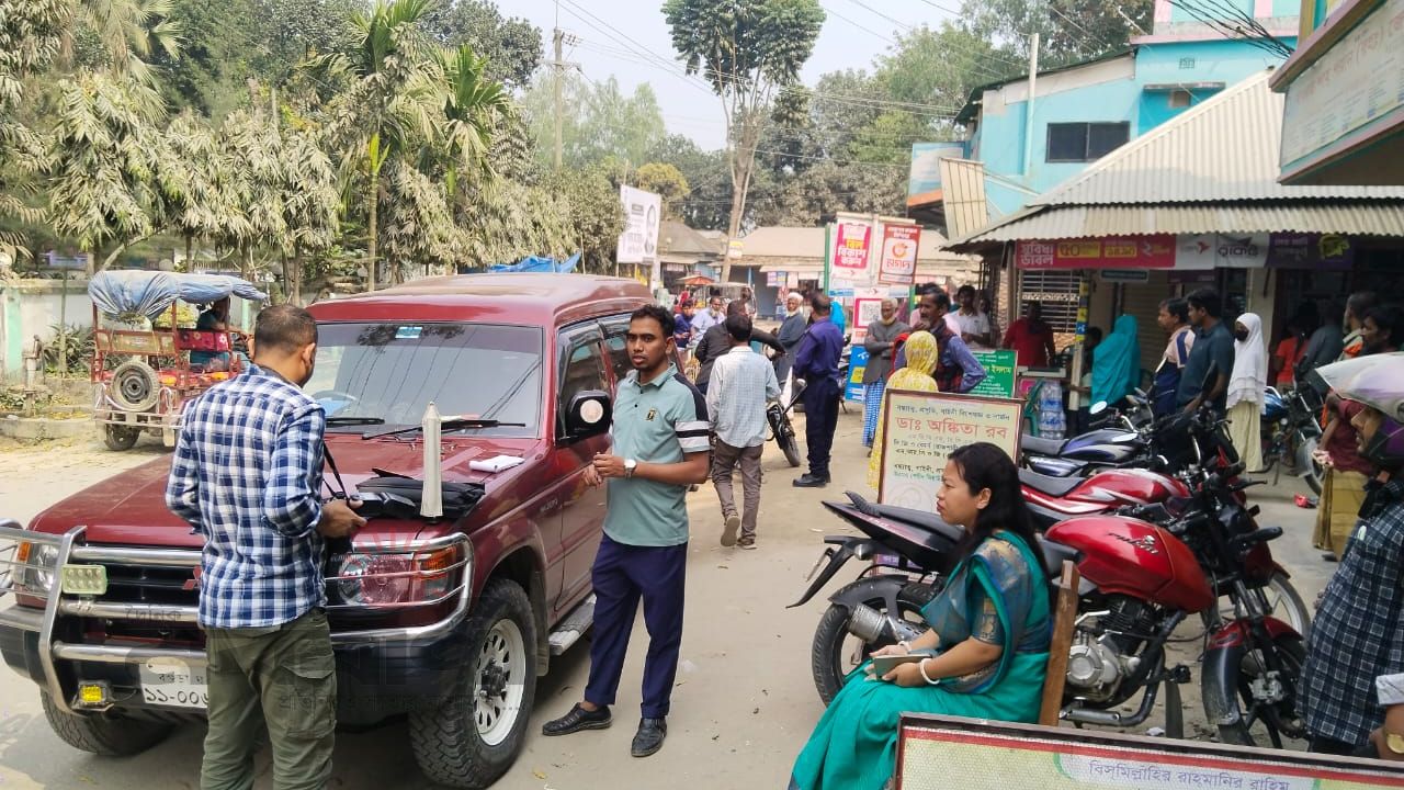 ধুনটে মোবাইল কোর্টের অভিযান, মোটরসাইকেল চালকদের জরিমানা