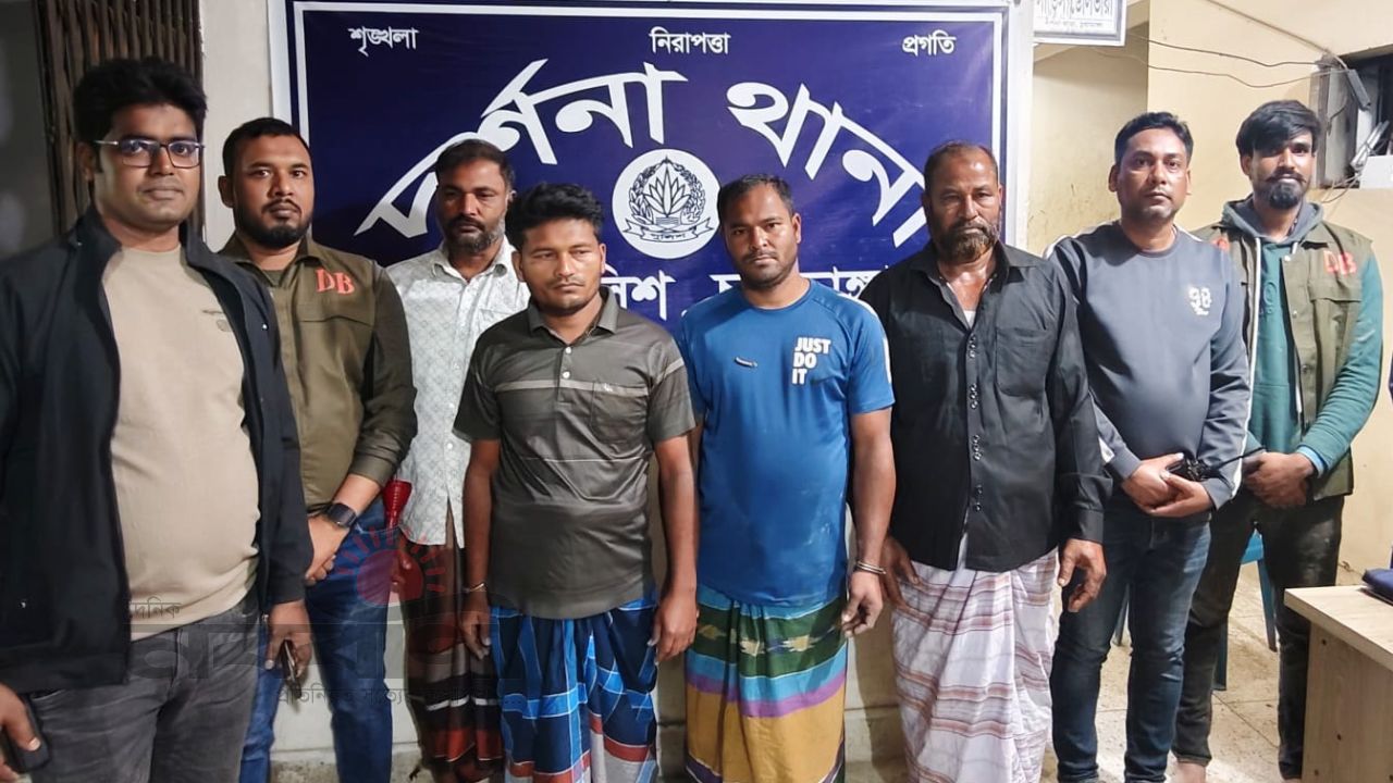 দর্শনায় যুবদল কর্মীকে হত্যাচেষ্টার ঘটনায় ৪ জন গ্রেফতার