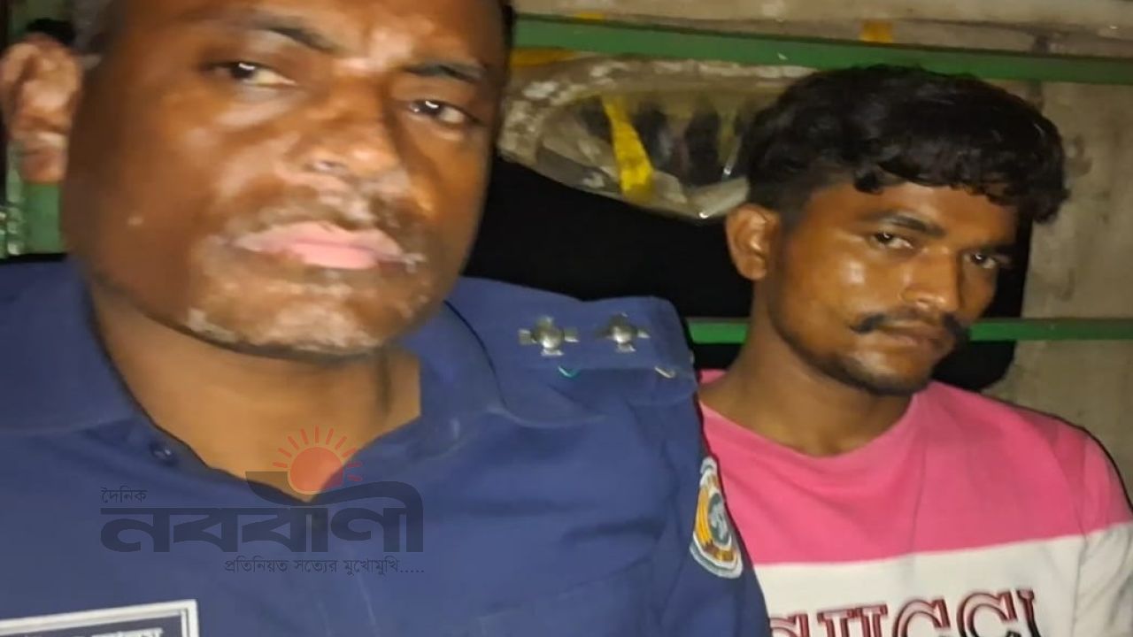 ভোলার দৌলতখানে মাদক সেবনকালে যুবক আটক, এলাকাবাসীর কঠোর শাস্তির দাবি