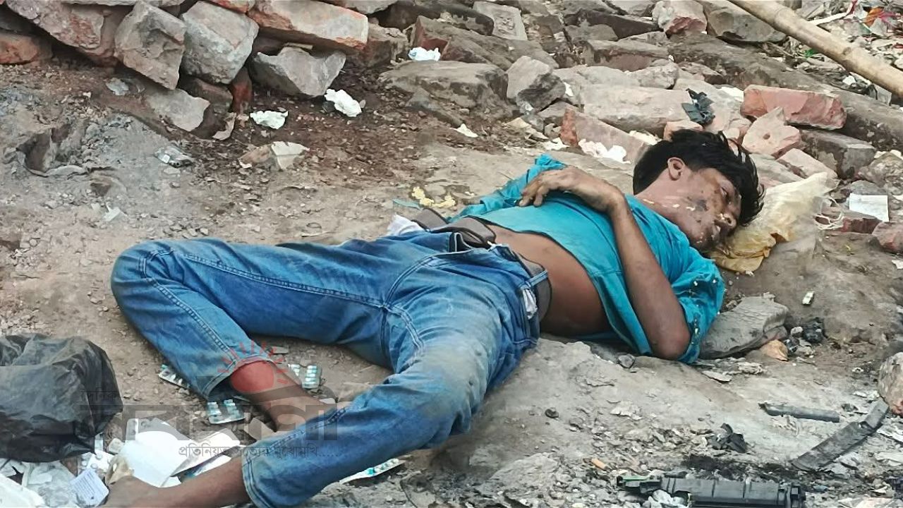 বগুড়ায় পরিত্যক্ত অফিস থেকে চটপটি ব্যবসায়ীর মরদেহ উদ্ধার