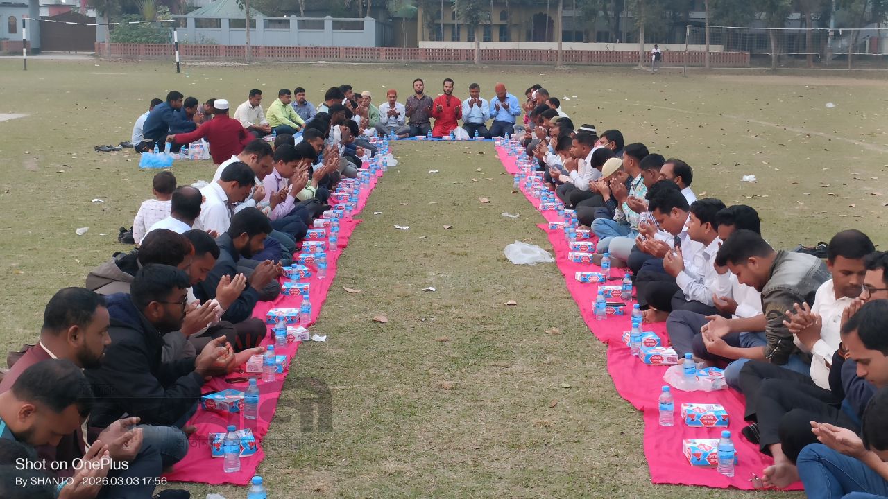 পঞ্চগড়ে জেলা ফারিয়ার উদ্যোগে আলোচনা সভা ও ইফতার মাহফিল