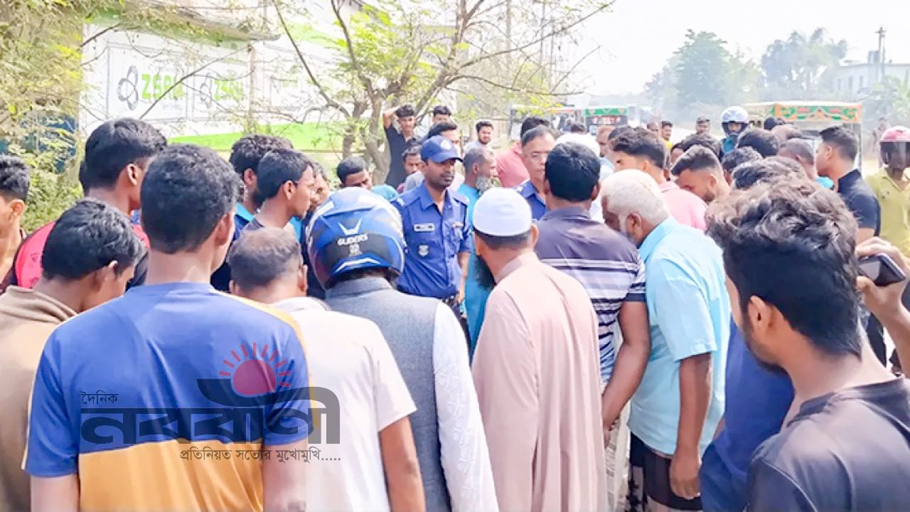 নওগাঁ জেলার মহাদেবপুর উপজেলায় বাস-মোটরসাইকেল সংঘর্ষে যুবক নিহত