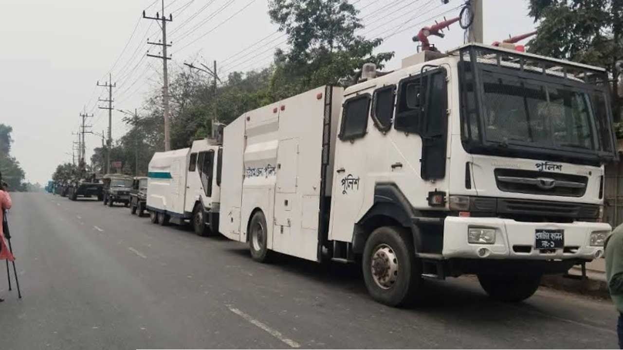 জঙ্গল সলিমপুরে যৌথ অভিযান, পুলিশের নিয়ন্ত্রণ প্রতিষ্ঠার দাবি