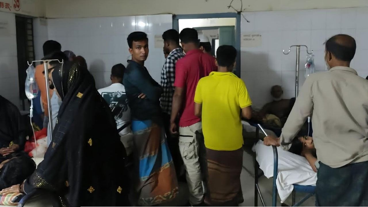 কবরস্থানের গেট নির্মাণ নিয়ে সংঘর্ষ, নারীসহ আহত ৬