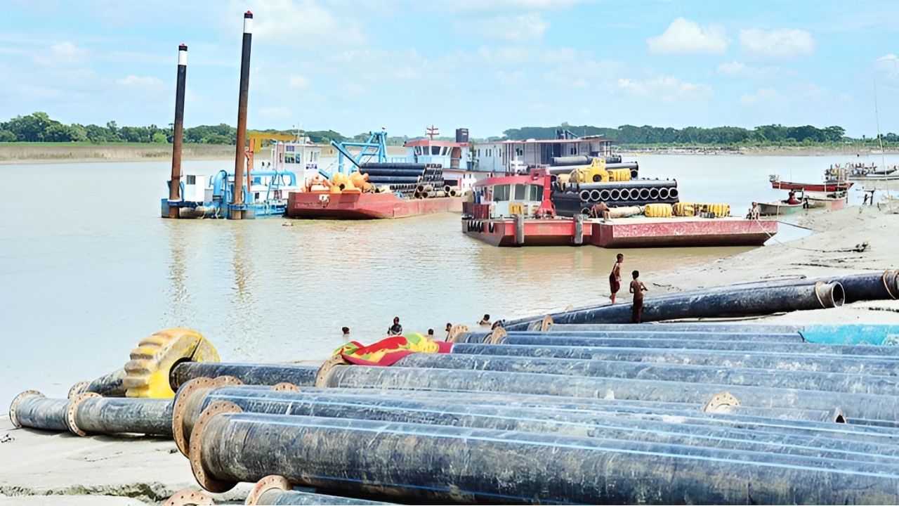 হাজার কোটি টাকার খনন প্রকল্পেও ফেরেনি ব্রহ্মপুত্রের নাব্যতা