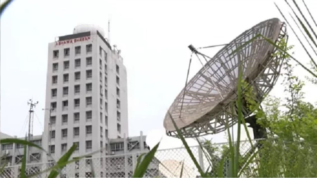 তাপমাত্রা বাড়বে ঢাকায়, কোথাও কোথাও হালকা বৃষ্টির সম্ভাবনা