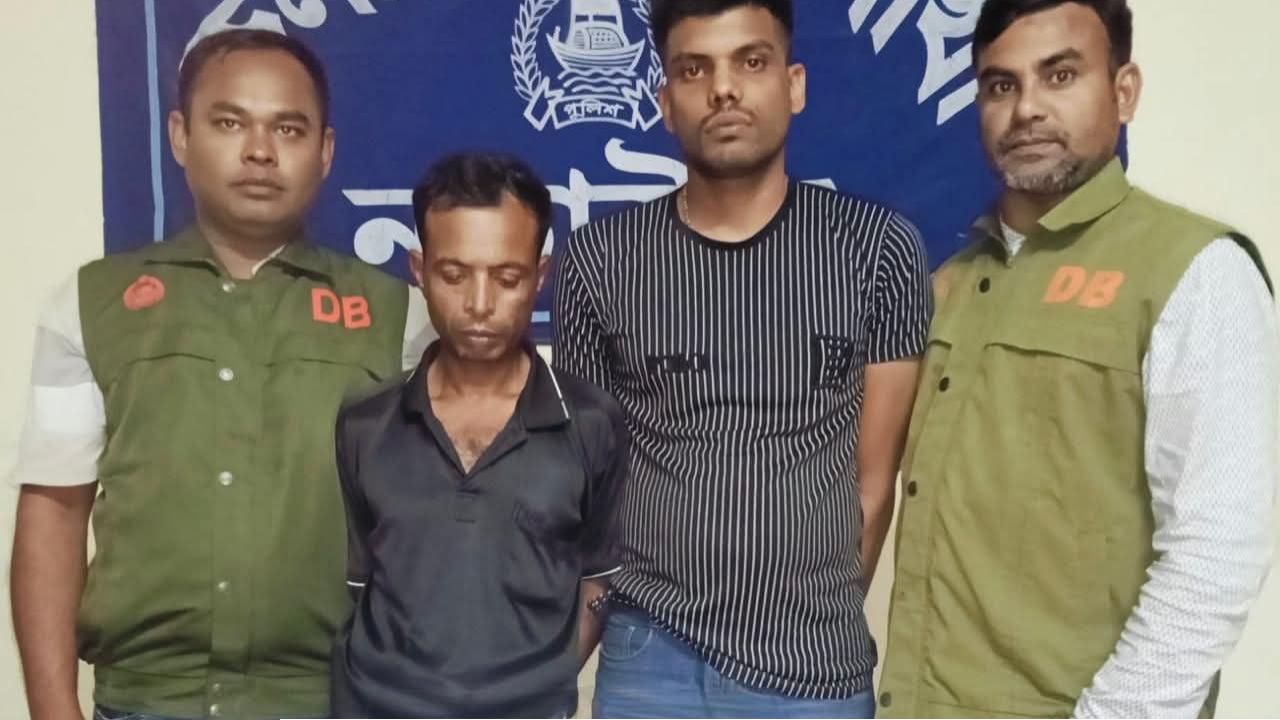 নড়াইলে ৩৭ পিস ইয়াবাসহ দুই মাদক কারবারি গ্রেফতার