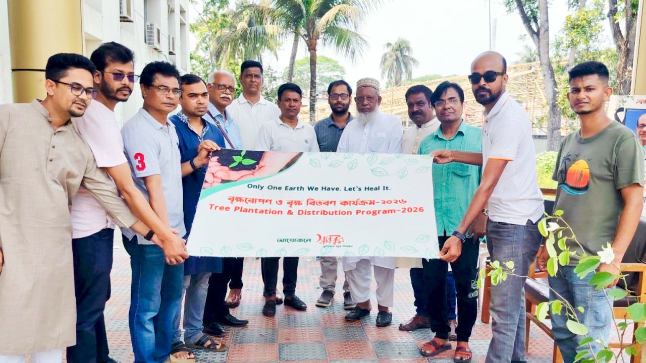 মুকসুদপুরে স্বপ্নপুরের উদ্যোগে বৃক্ষরোপণ ও পরিবেশ সচেতনতা কার্যক্রম অনুষ্ঠিত