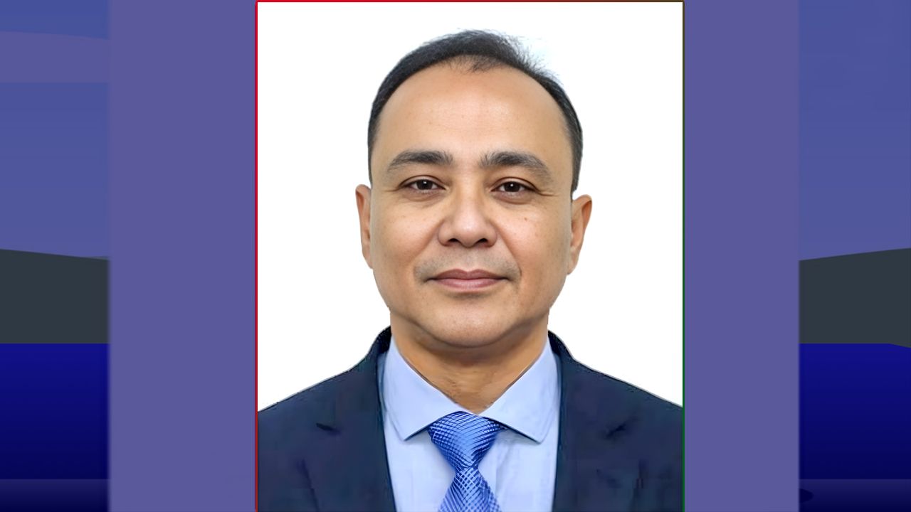 সৈয়দ মইন উদ্দিন আহমেদ বিমানের উপ-ব্যবস্থাপনা পরিচালক (ডিএমডি) হিসেবে যোগদান