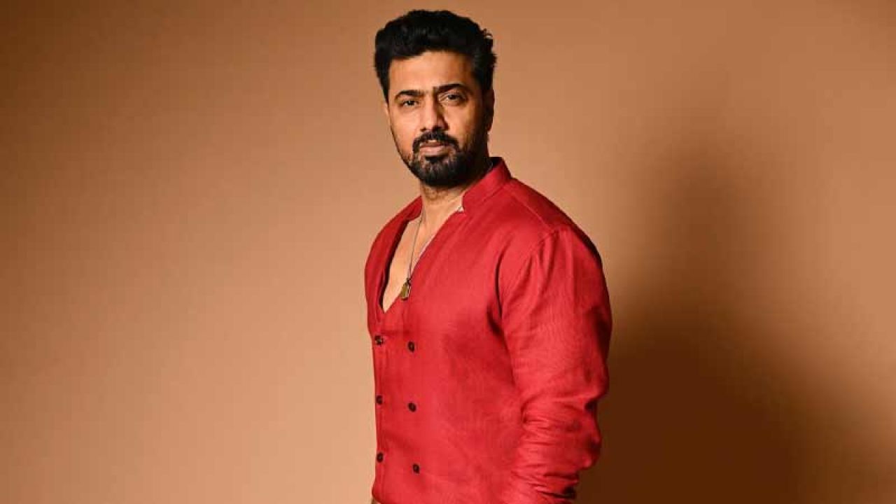 শুটিং দুর্ঘটনায় নিহত টেকনিশিয়ানের পরিবারের পাশে দেব