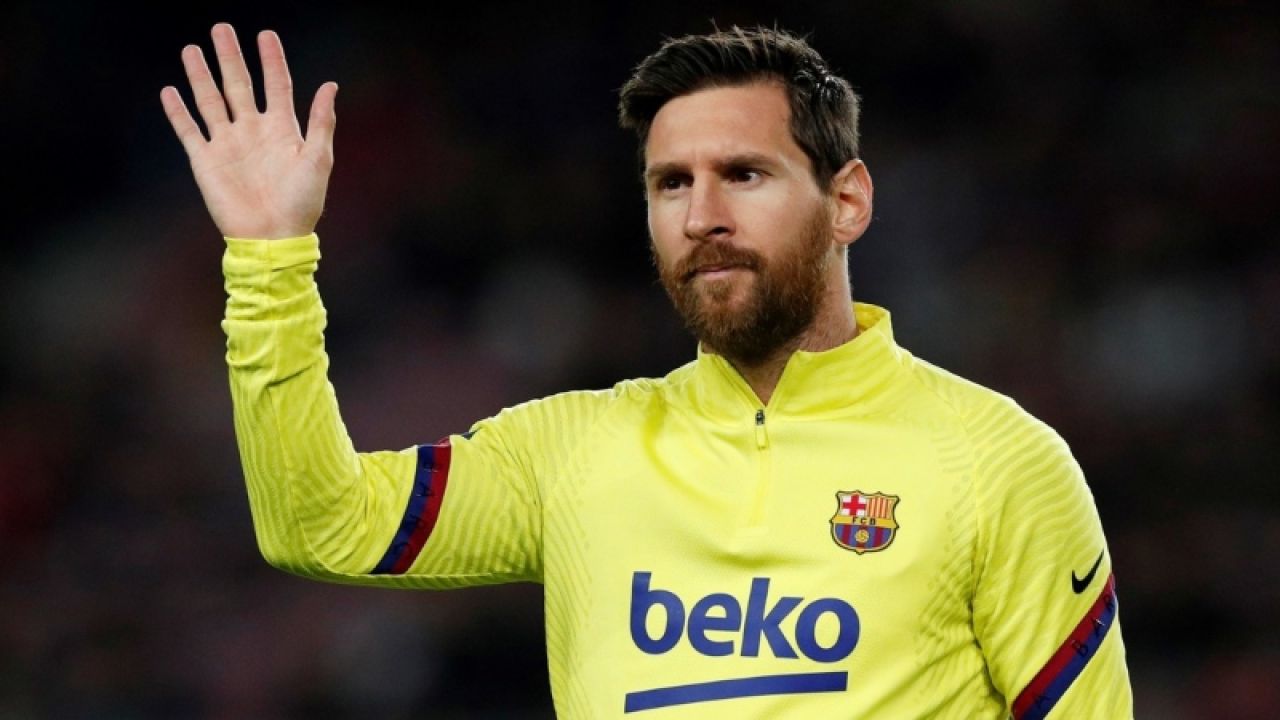 ক্লাব কোর্নেয়া কিনলেন লিওনেল মেসি