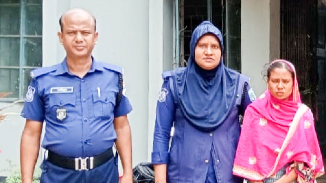 ঘোড়াঘাটে ৯৫ পিস ট্যাপেন্টাডলসহ গ্রেপ্তার মাদক ব্যবসায়ী নারী