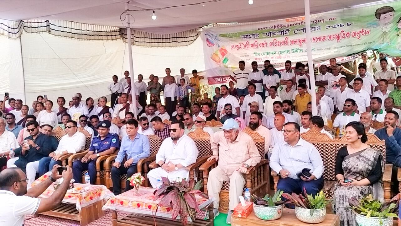 পার্বত্য চট্টগ্রামের উন্নয়নে ও ভূমি সমস্যার সমাধানে সরকার গুরুত্ব দিয়ে কাজ করছে: বান্দরবানে প্রতিমন্ত্রী মীর মোহাম্মদ হেলাল