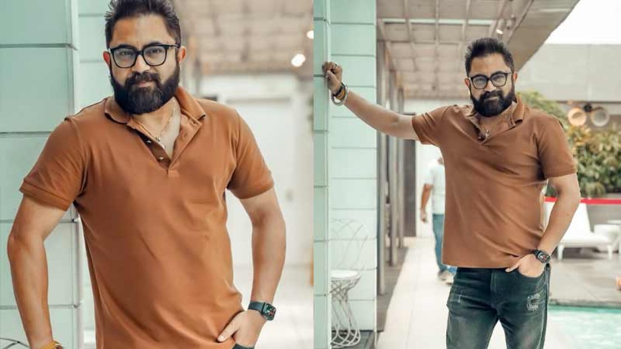 ভোটের মাঠে সোহমকে হরলিক্স খাওয়ানোর চেষ্টা, ভক্তের কাণ্ড ভাইরাল