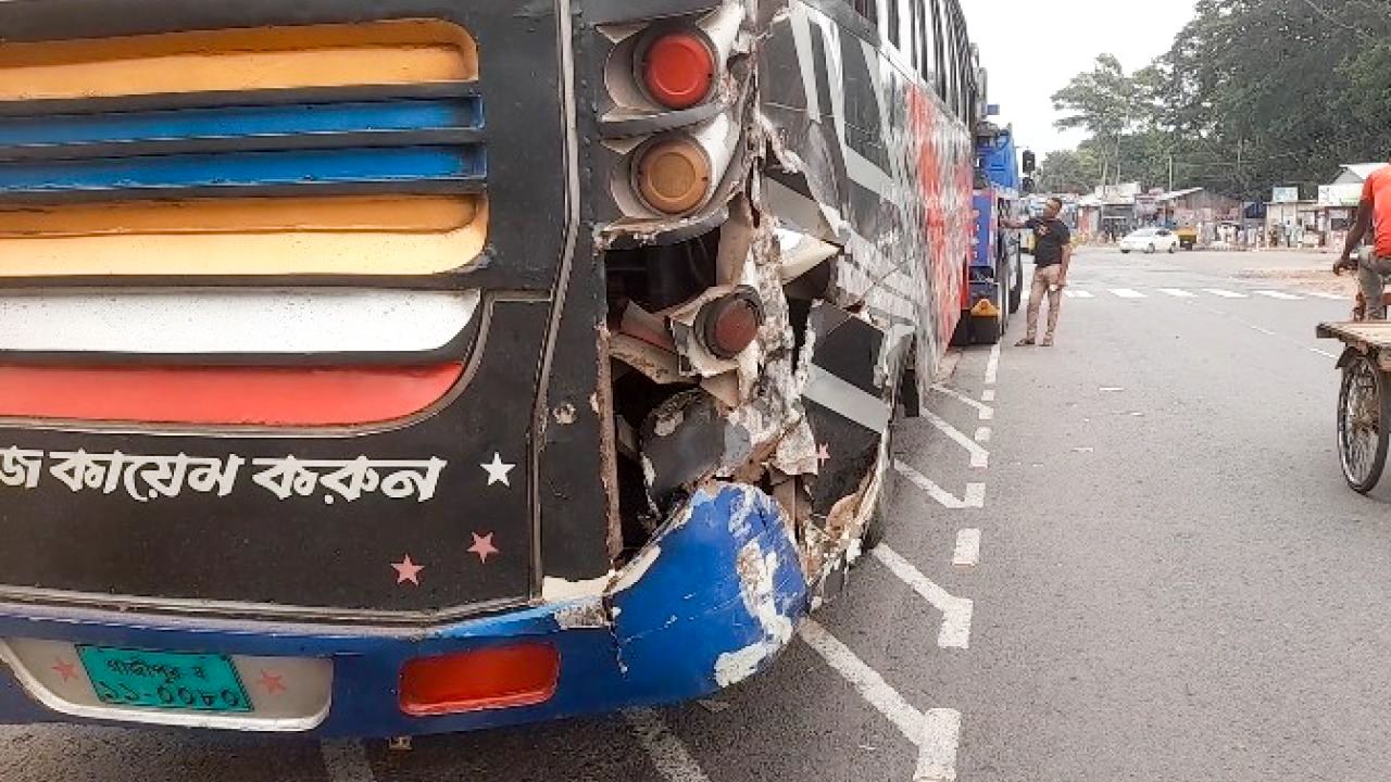 ভাঙ্গায় পিক-আপের ধাক্কায় চিকিৎসক আহত, চালক গণপিটুনির পর পুলিশের হাতে