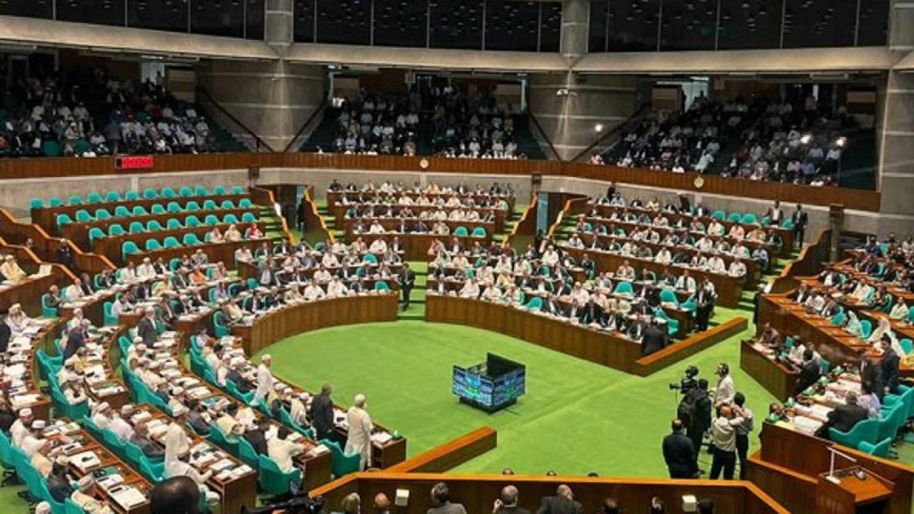 জুলাই সনদকে ‘অপ্রয়োজনীয়’ বলায় উত্তপ্ত সংসদ