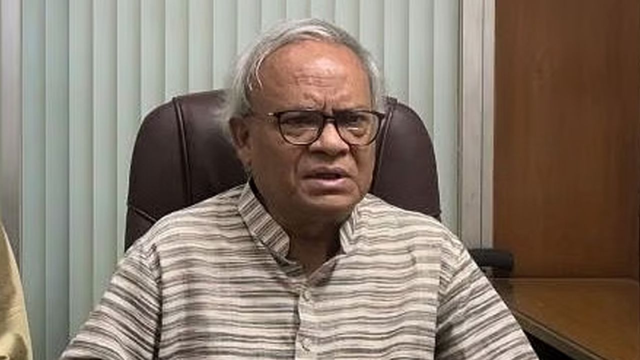 দেশ নিয়ে অহংকার থাকলে শত্রুপক্ষ দাঁড়ায়: রিজভী