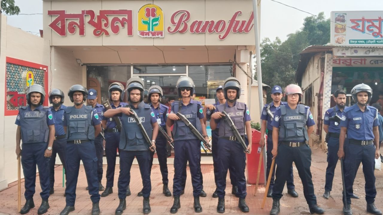 বাহুবলে ঈদ ঘিরে নিরাপত্তা জোরদার, বাজার ও পশুর হাটে পুলিশের মহড়া